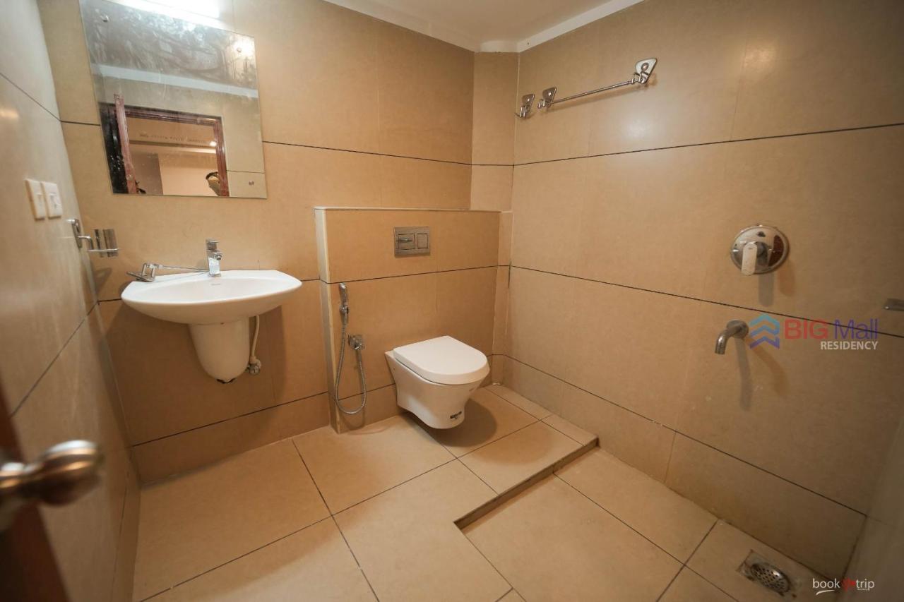 Готель Bigmall Residency Kannangad Екстер'єр фото
