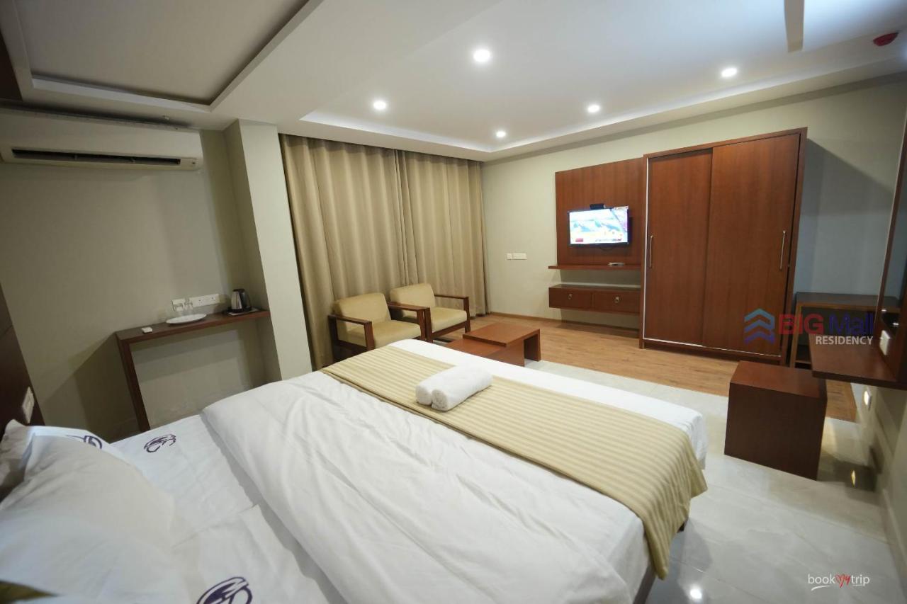 Готель Bigmall Residency Kannangad Екстер'єр фото